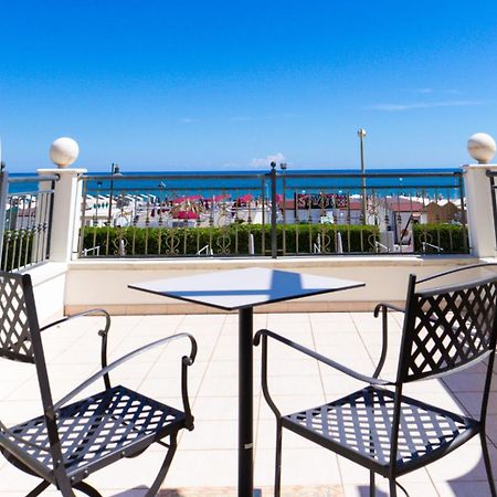 ריצ'יונה Hotel Soraya - Spiaggia Sawasdee מראה חיצוני תמונה