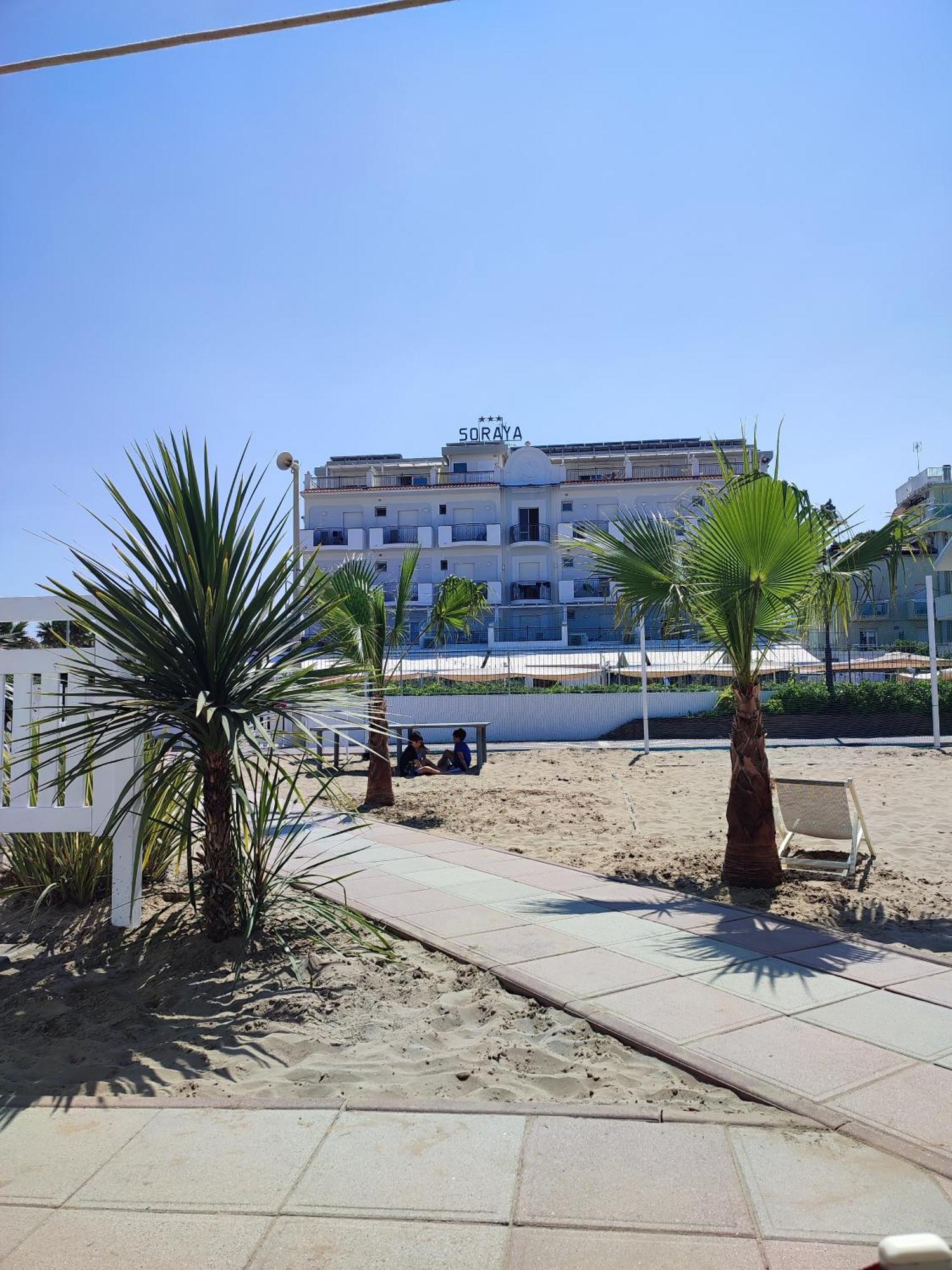 ריצ'יונה Hotel Soraya - Spiaggia Sawasdee מראה חיצוני תמונה