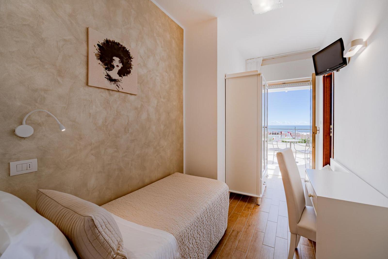 ריצ'יונה Hotel Soraya - Spiaggia Sawasdee מראה חיצוני תמונה