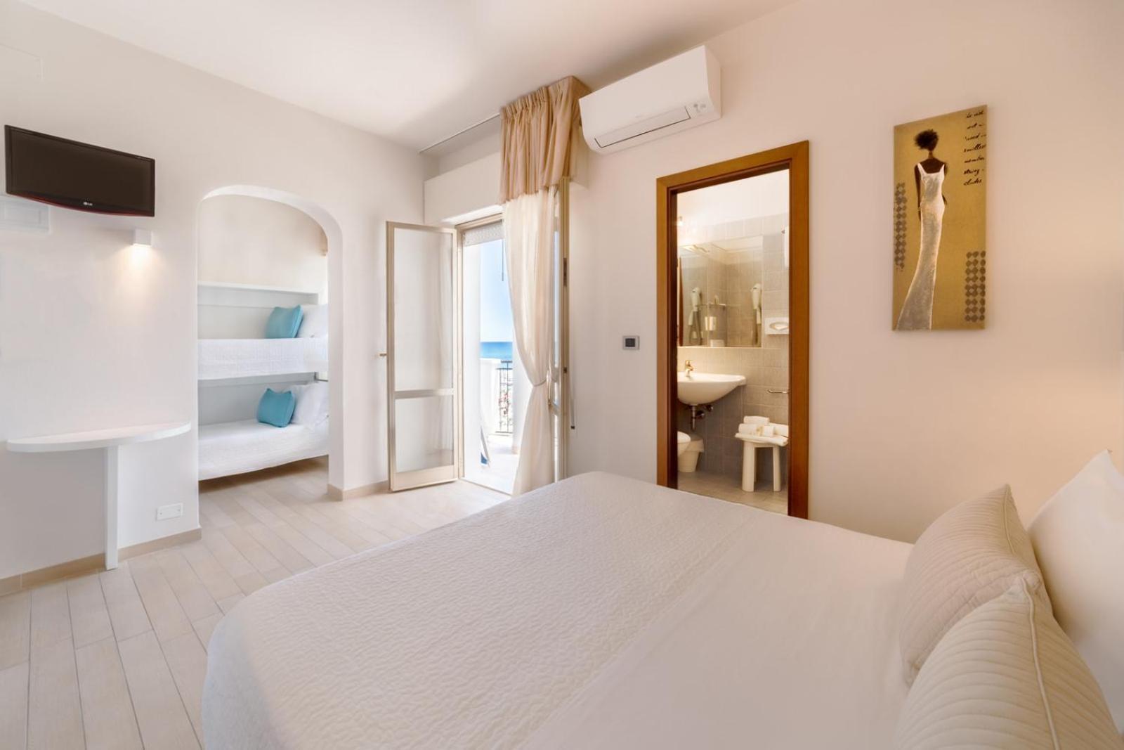 ריצ'יונה Hotel Soraya - Spiaggia Sawasdee מראה חיצוני תמונה