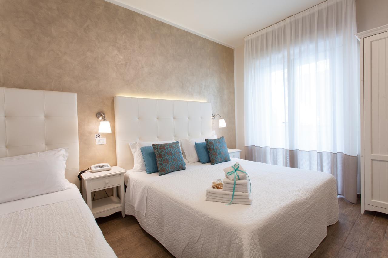 ריצ'יונה Hotel Soraya - Spiaggia Sawasdee מראה חיצוני תמונה