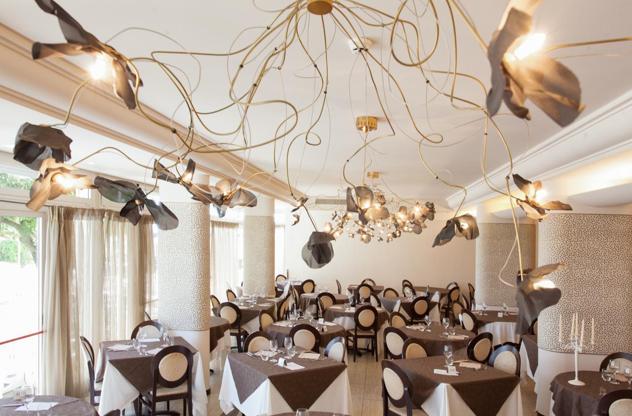ריצ'יונה Hotel Soraya - Spiaggia Sawasdee מראה חיצוני תמונה